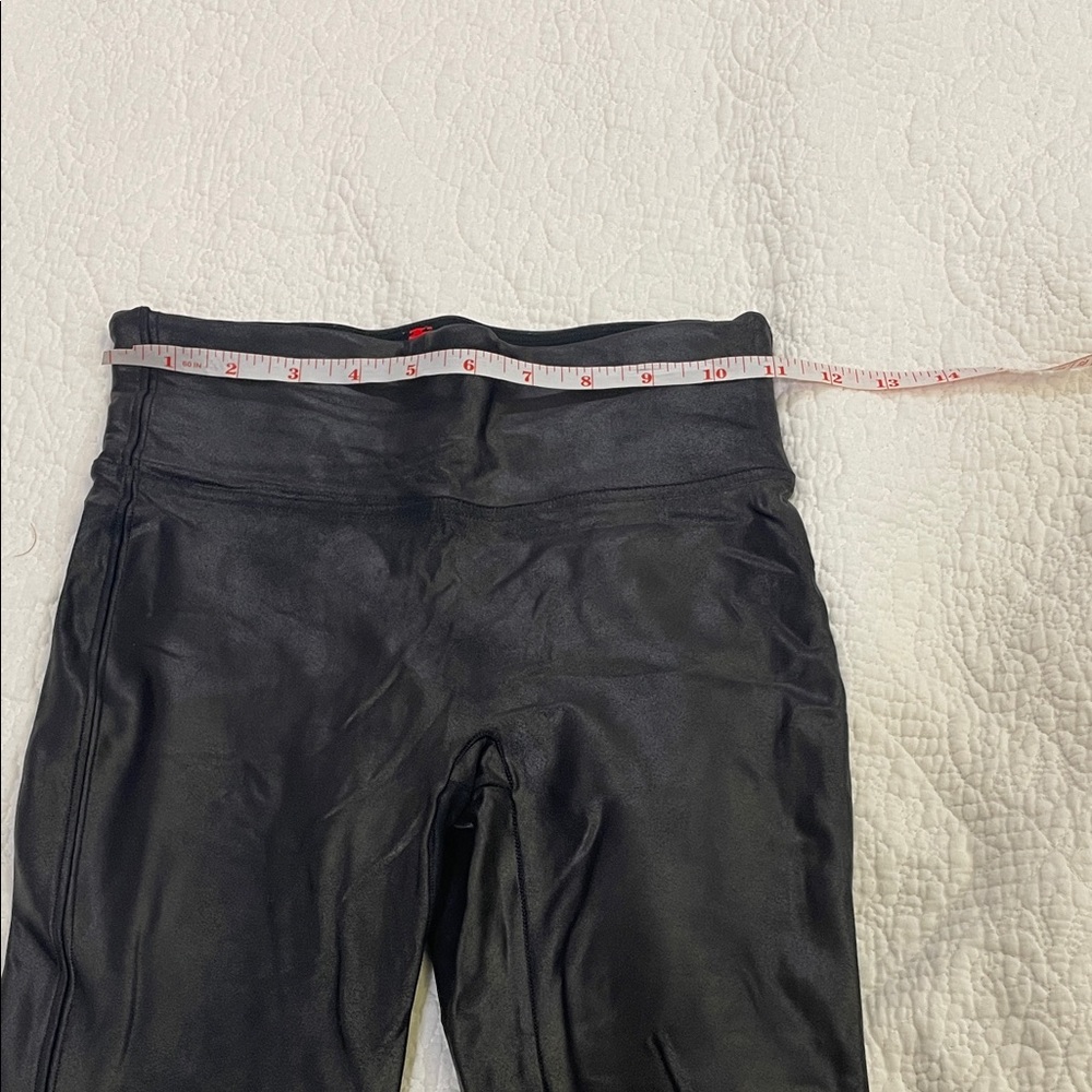 SPANX Classic Black Leggings - Picture 3 of 6